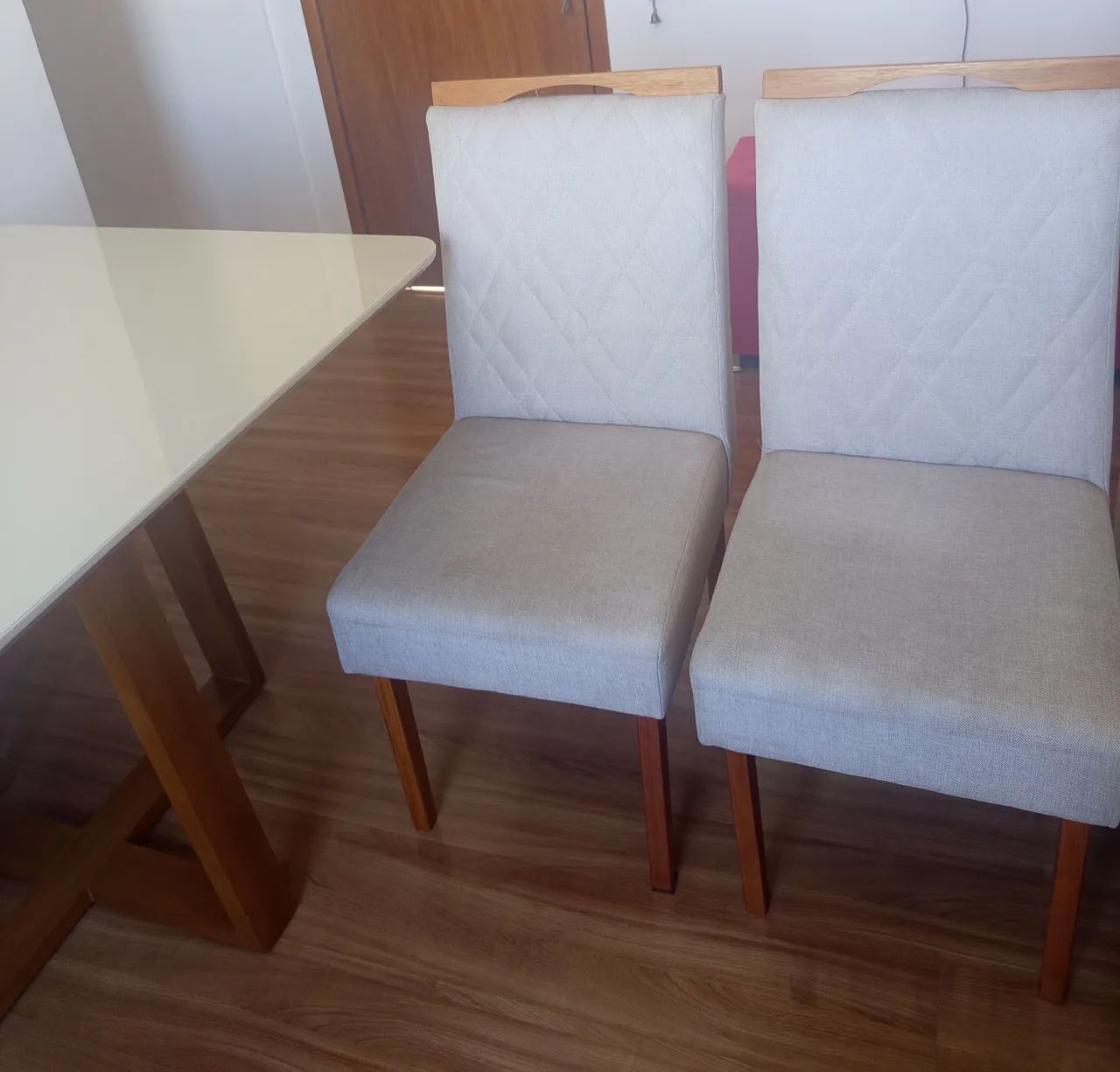 Vendo conjunto de mesa com 4 cadeiras!! - Foto 2