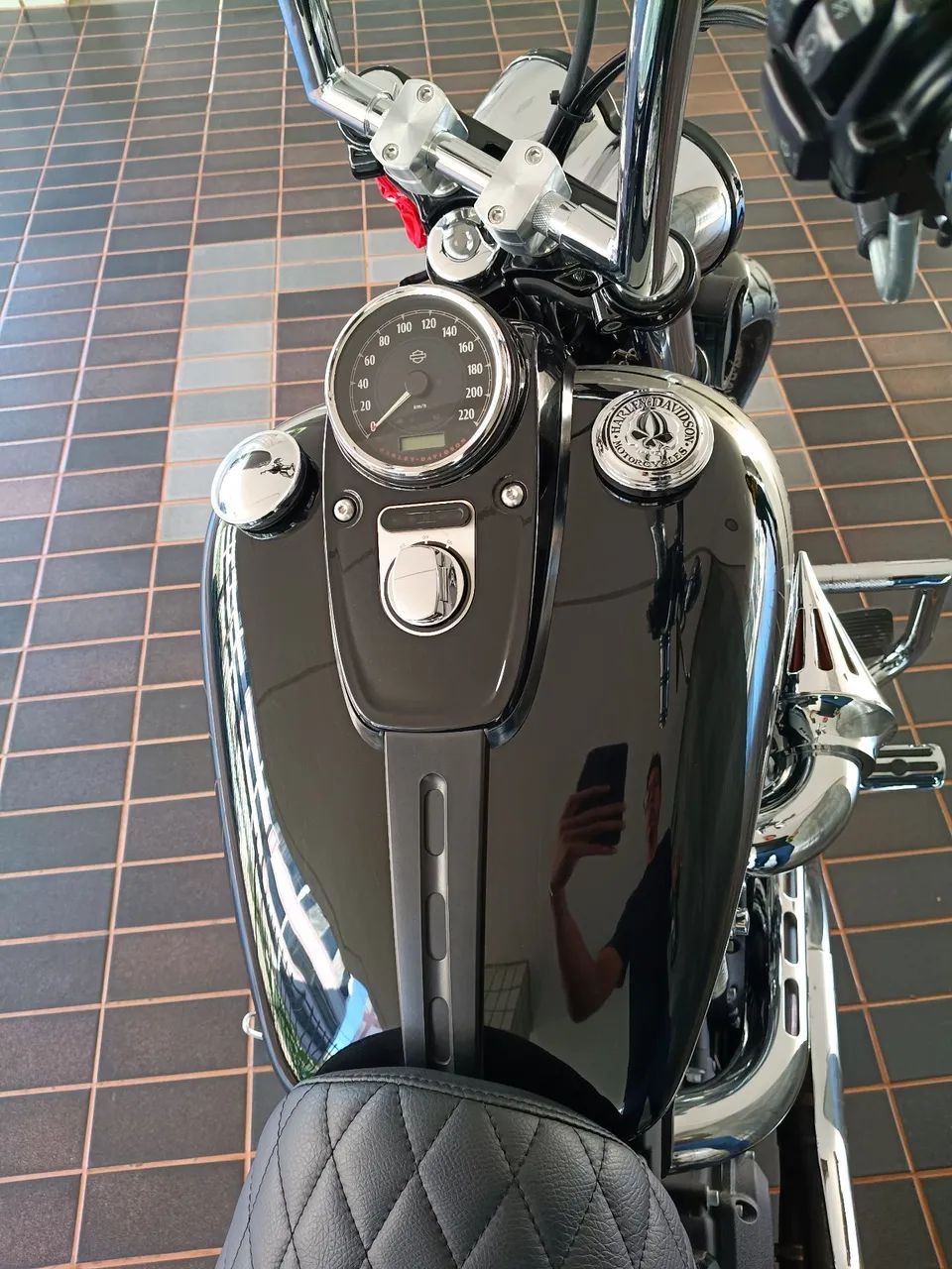 Harley Davidson Fat Bob 2015 - Foto 4