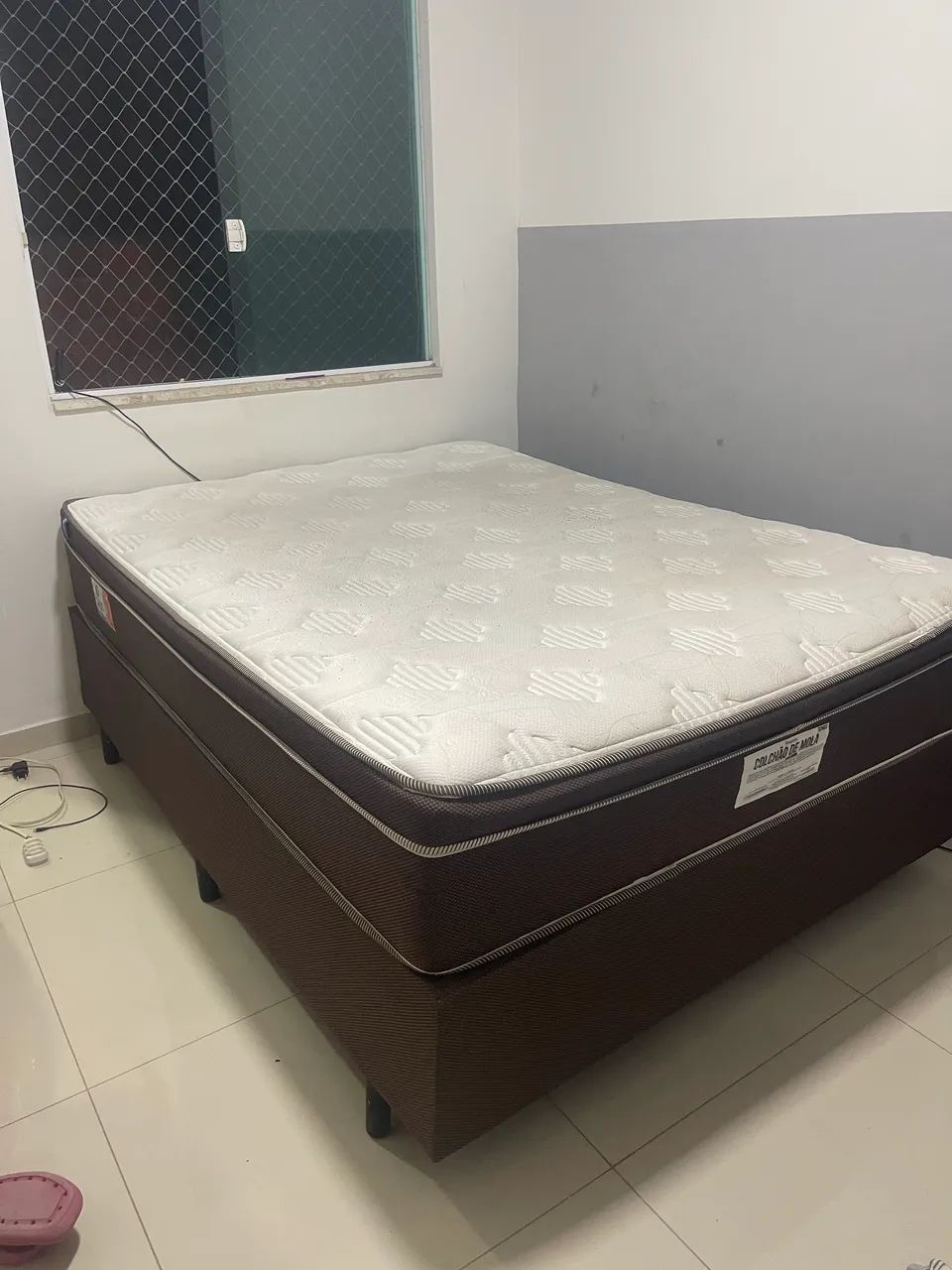 Vendo cama de casal 