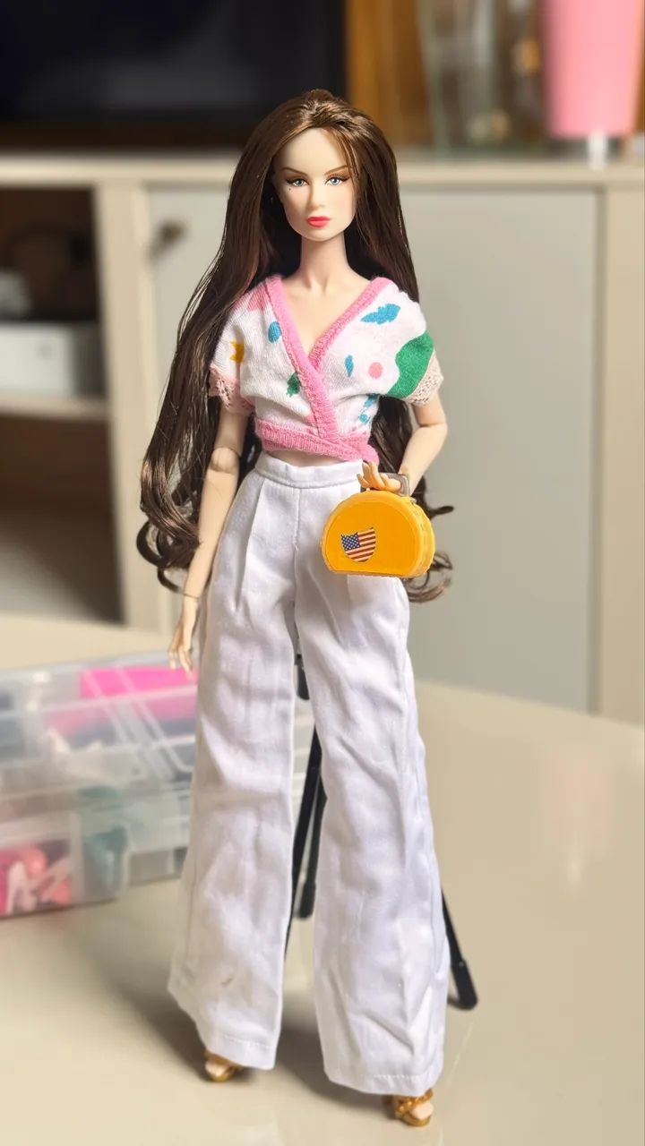 Boneca tipo Barbie articulada  - Foto 2