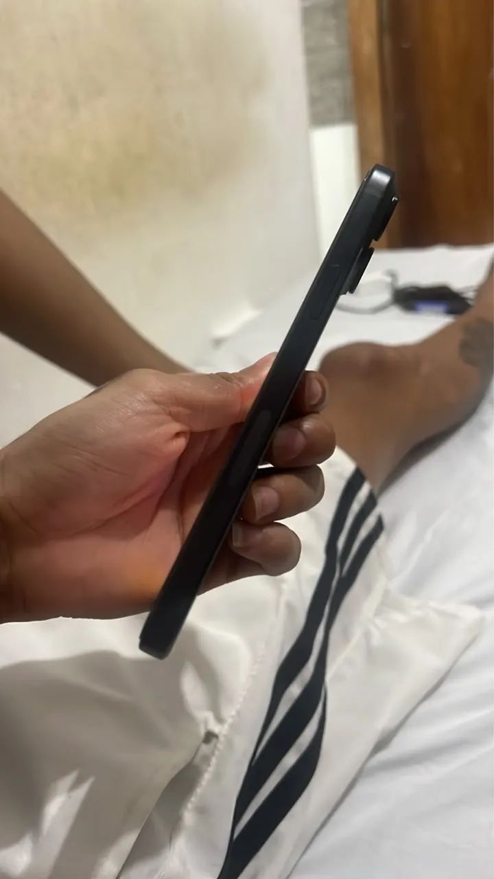 iPhone 15 Plus bateria 86% sem marcas de uso - Foto 4