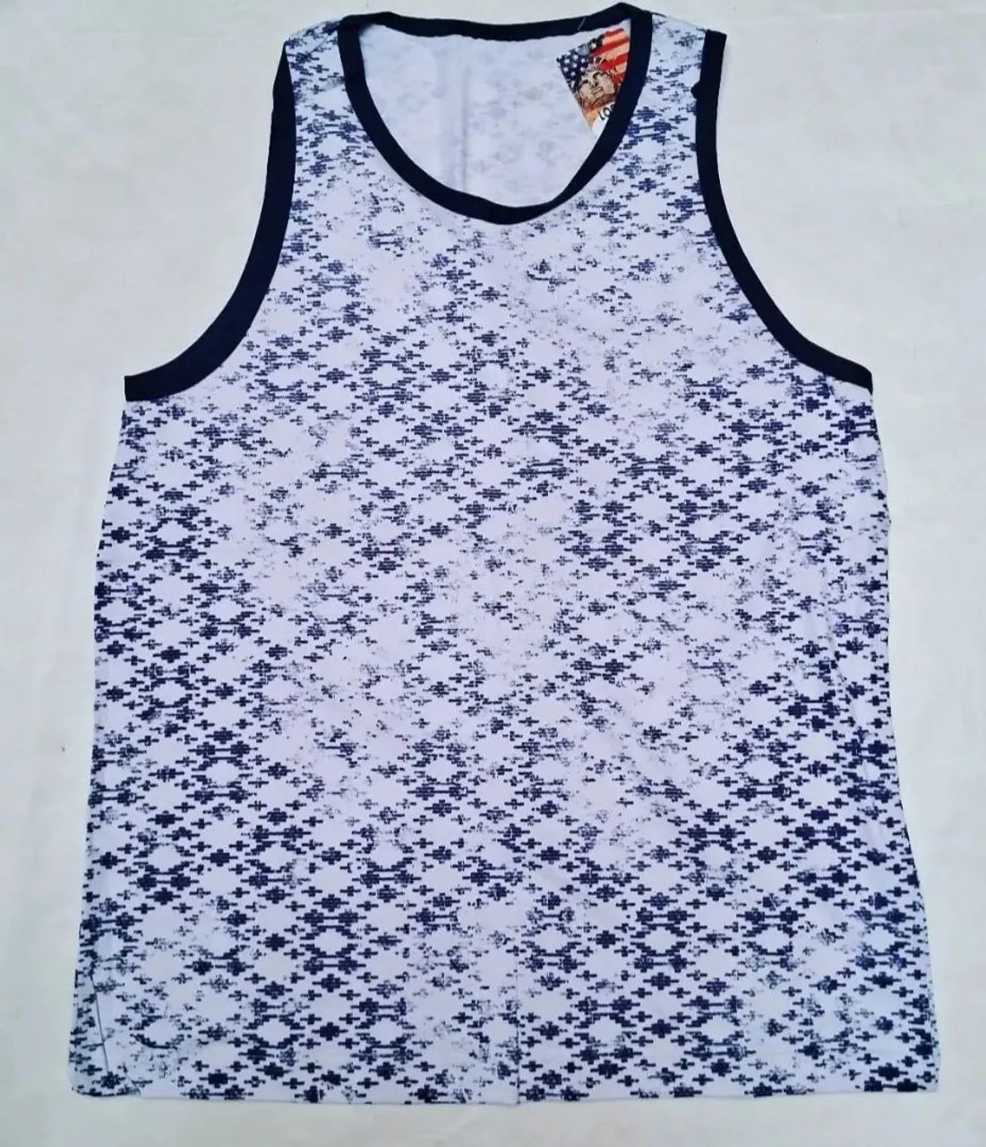 15 regatas ( P e M )  + 1 camisa R$ 50 lote - Foto 5