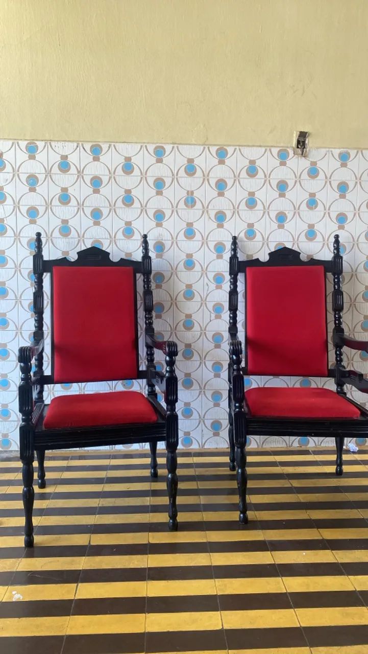 VENDO CADEIRAS COLONIAL 