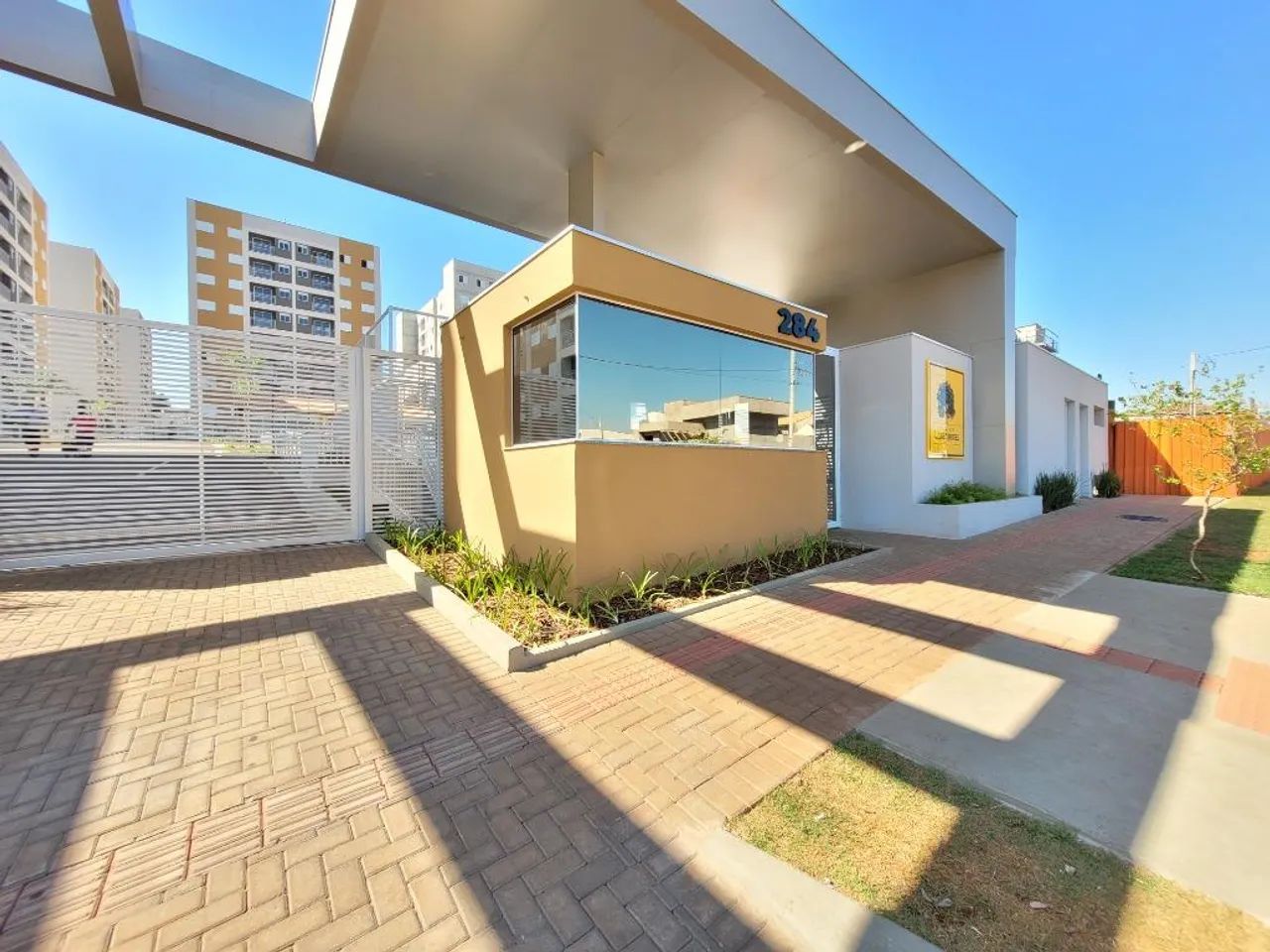 Apartamento para alugar em Maringá, Jardim Tropical, com 2 quartos, com 45 m² - Foto 2