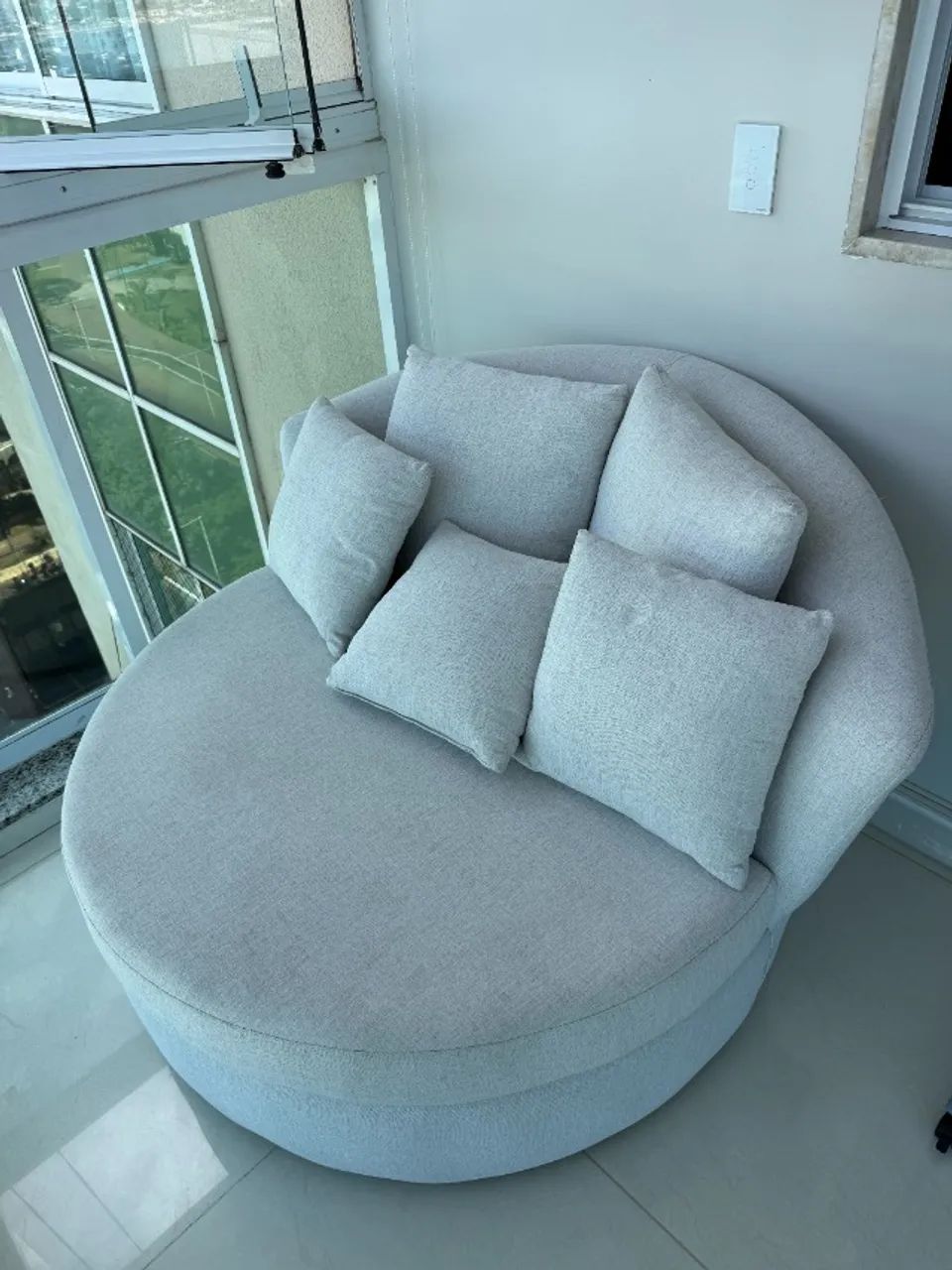 Chaise Poltrona Redonda 1,20 x 1,30m - Excelente Estado - Foto 3