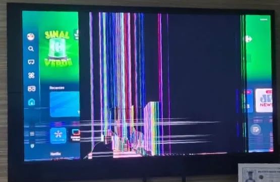 Tv Samsung Neo Qled 55" com defeito