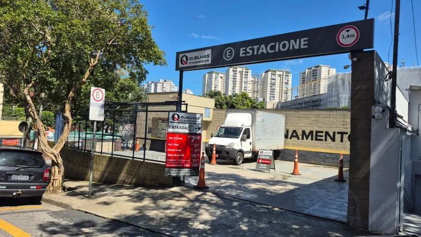 Operadora de Estacionamento - Tem que ter CNH