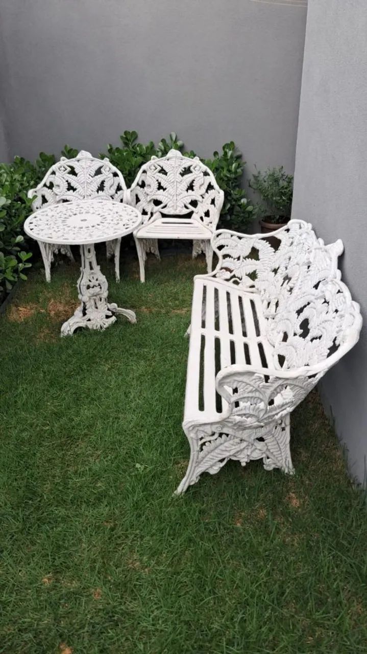 Jogo de bancos e mesa ferro fundido para jardins - Foto 2