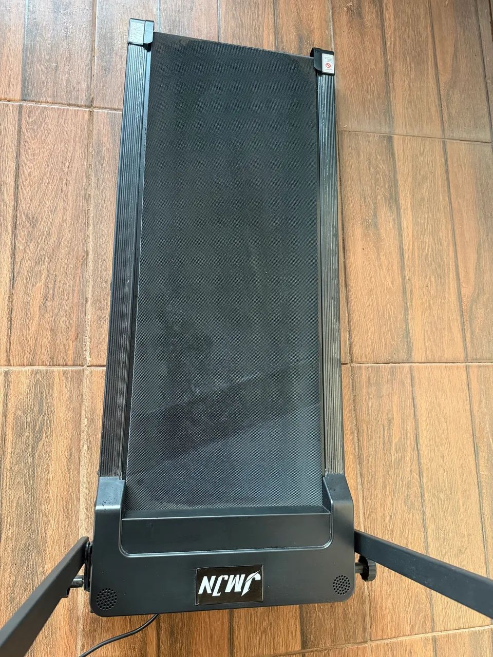 Vendo uma esteira elétrica semi nova - Foto 3