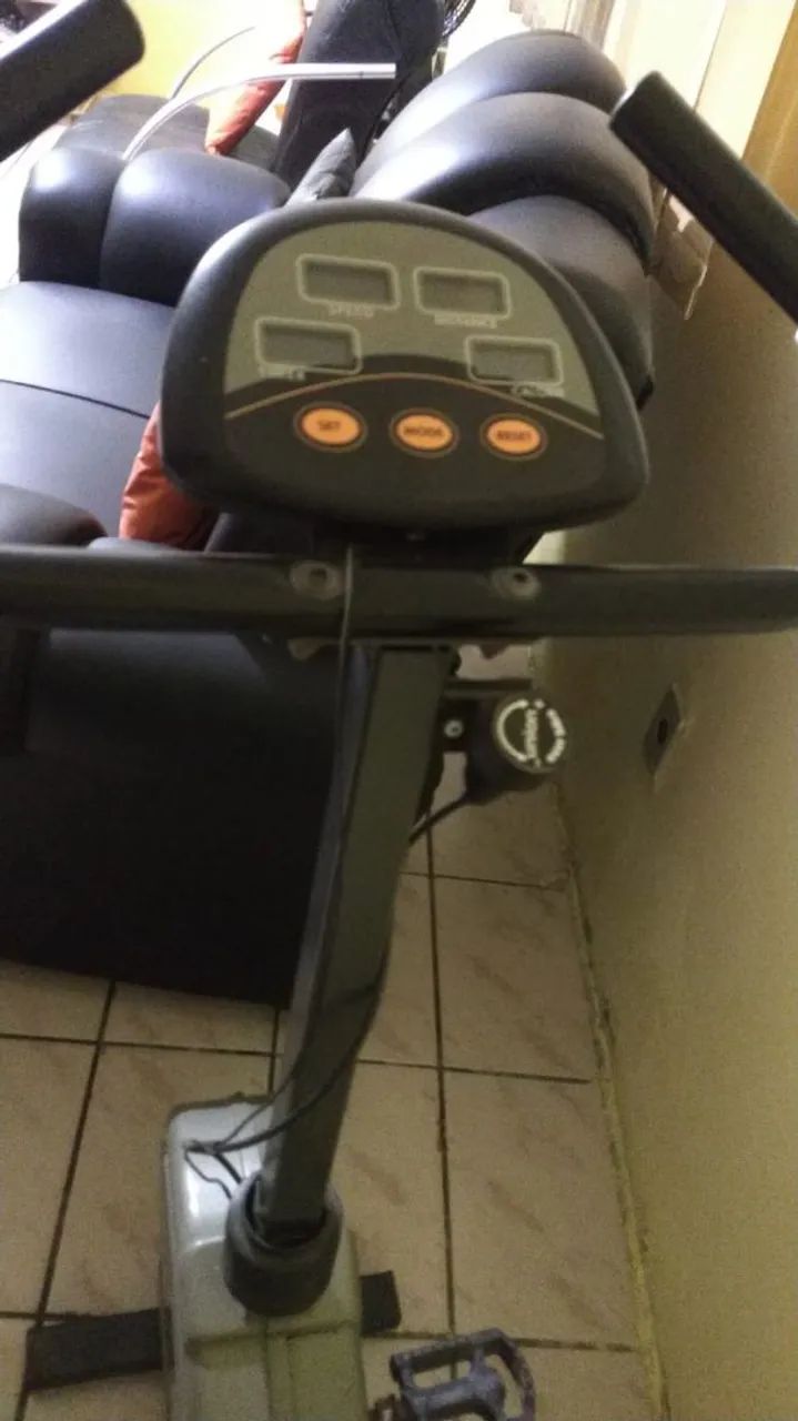 Bicicleta ergométrica usada - Foto 4