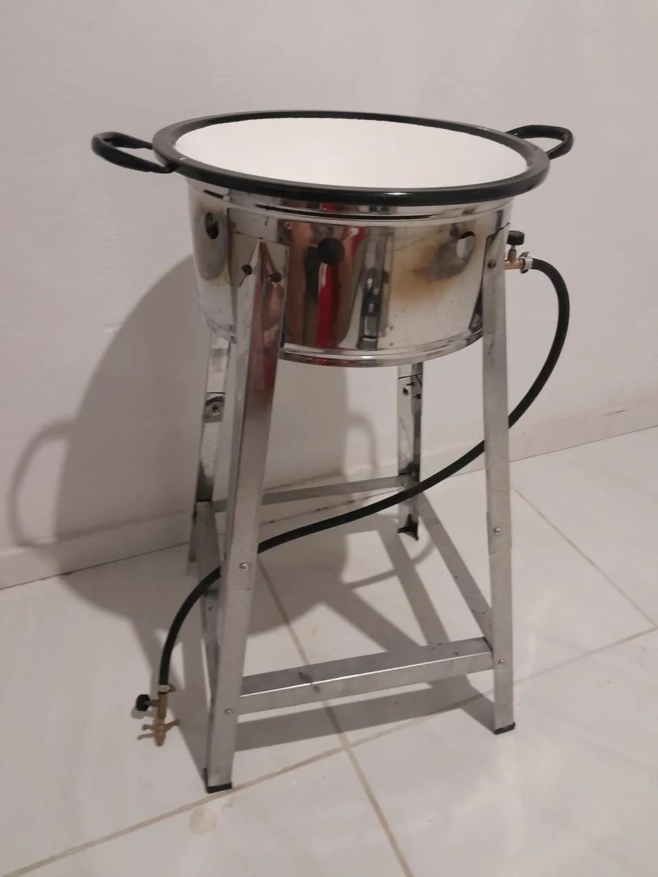 Fogão pra fritar batatinha. 