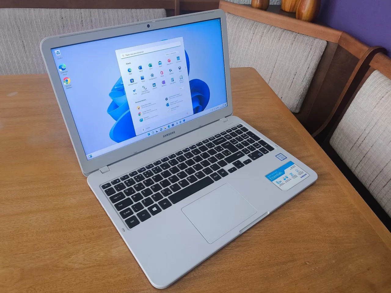 Notebook Samsung i3 (7th), SSD de 120 GB, Windows 11, tela de 15.6 polegadas