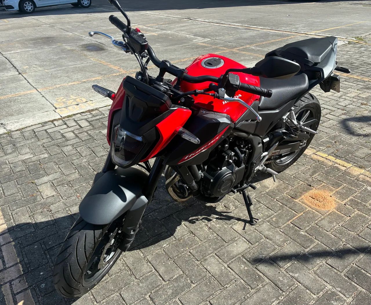 CB Hornet 500 