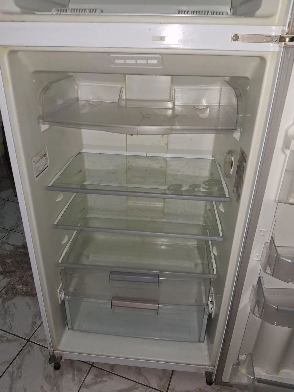 Vende-se   geladeira   - Foto 4