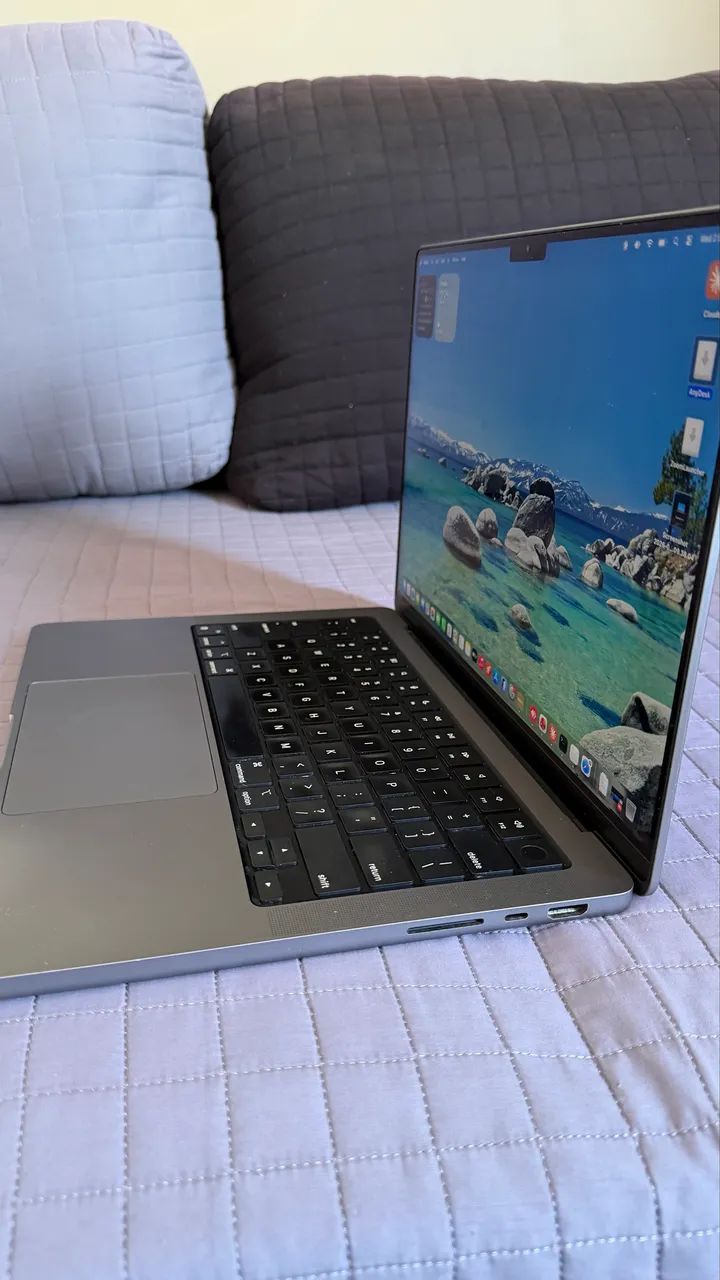 MacBook Pro 14