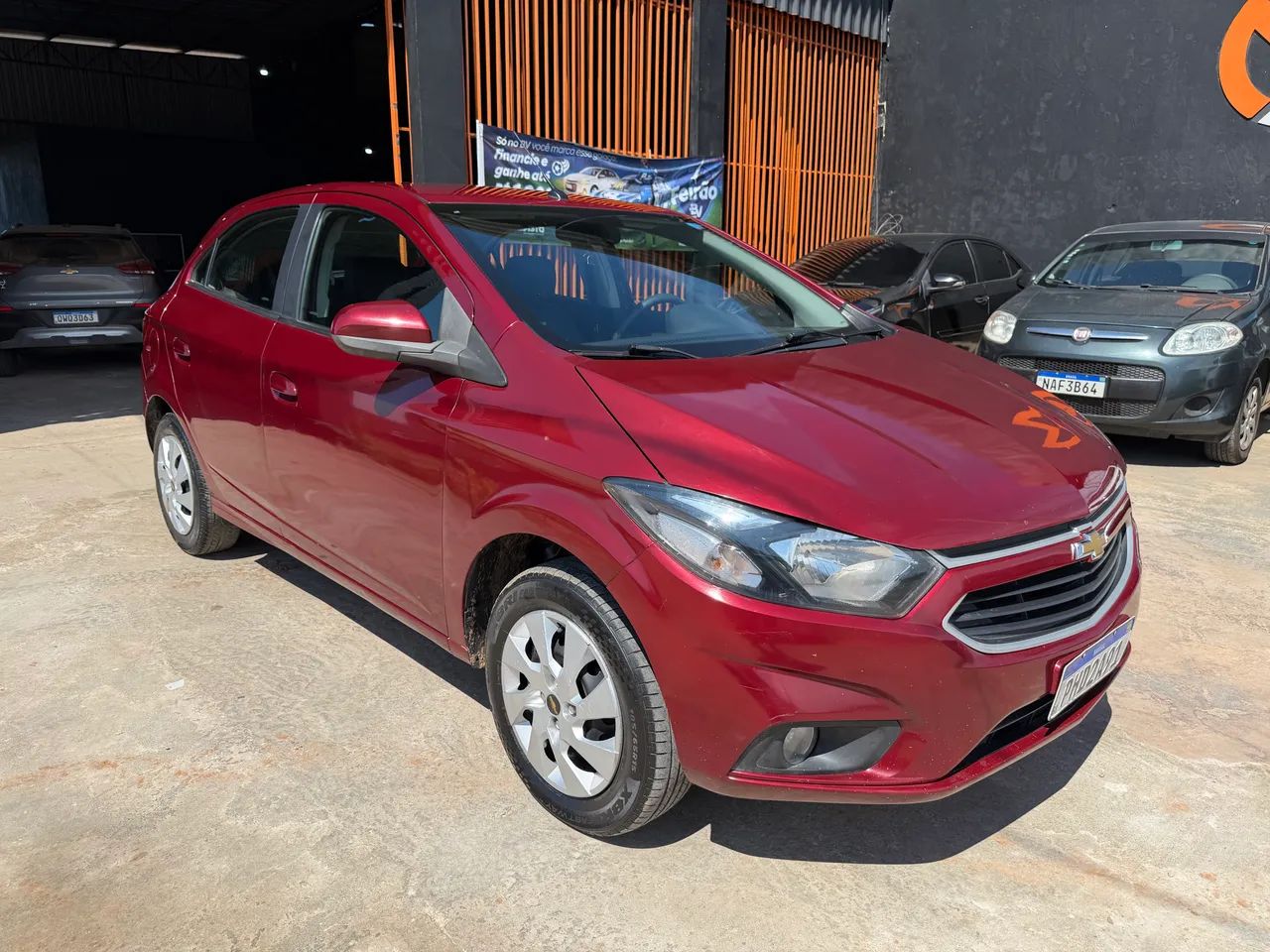 Chevrolet Onix Hatch LT 1.4 8V Flex Aut. 4P 2018 - Foto 2