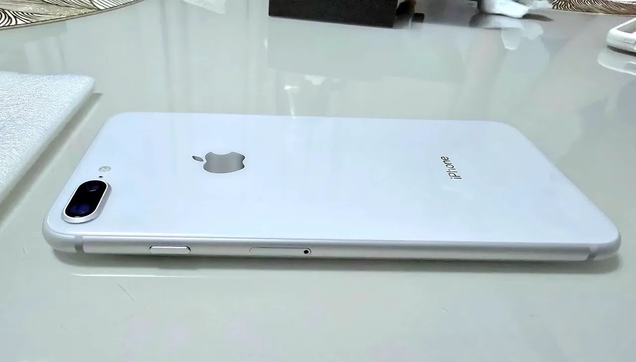 iPhone 8 Plus de 64GB -- Ótimo estado. - Celulares e Smartphones