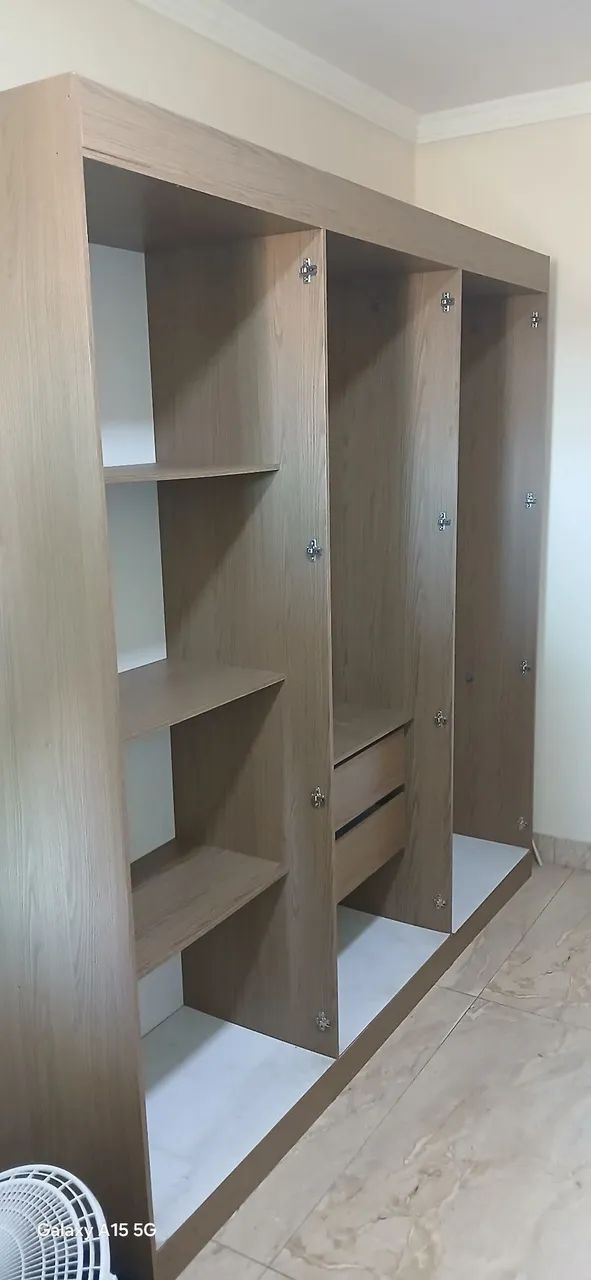 Guarda roupa  6 portas - Foto 2