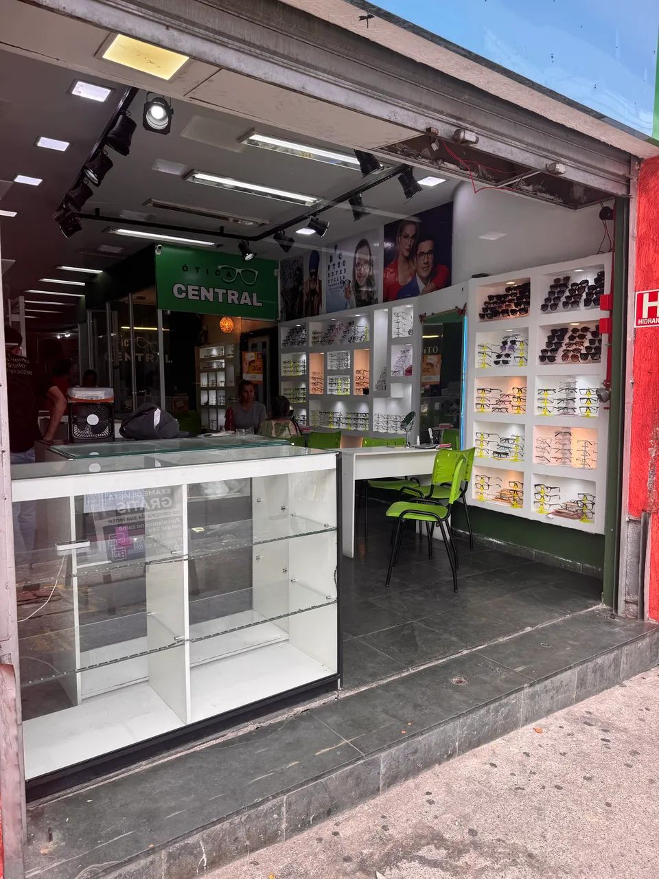 LAPA - PONTO COMERCIAL DISPONÍVEL PARA SERVIÇOS DE ASSISTENCIA DE CELULAR