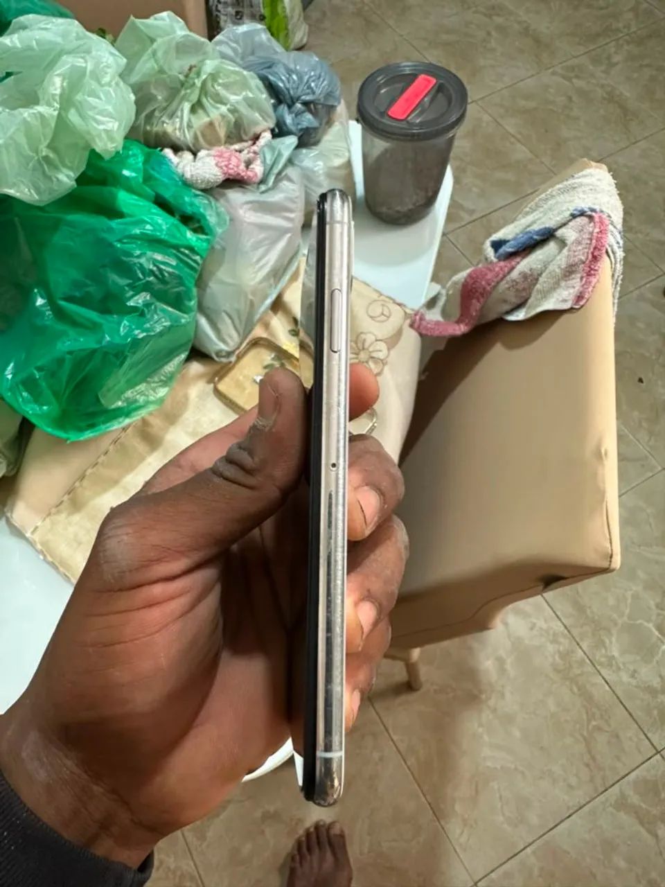 iPhone xs max novooooo 64 gb - Foto 2
