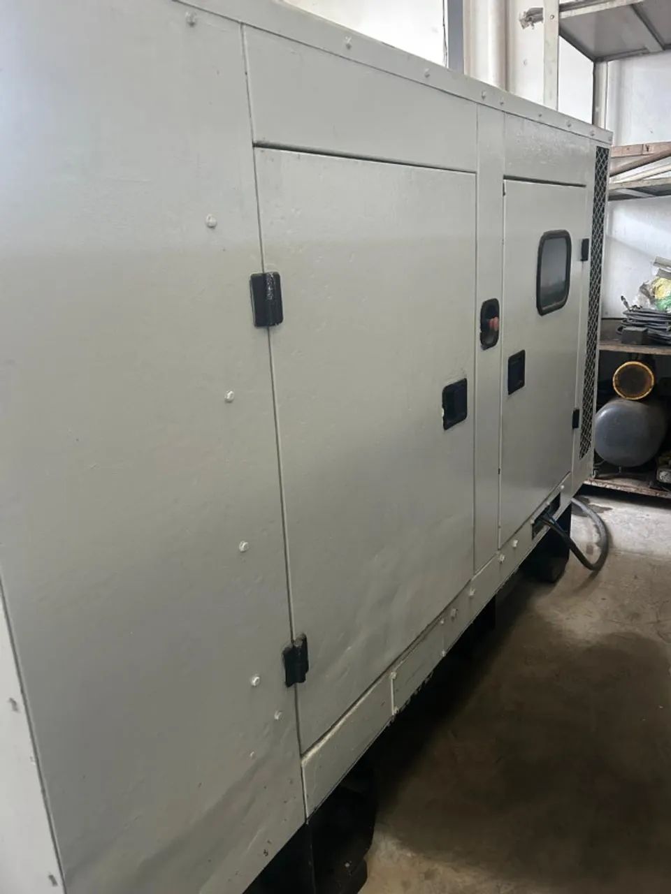 GERADOR DE 55 KVA