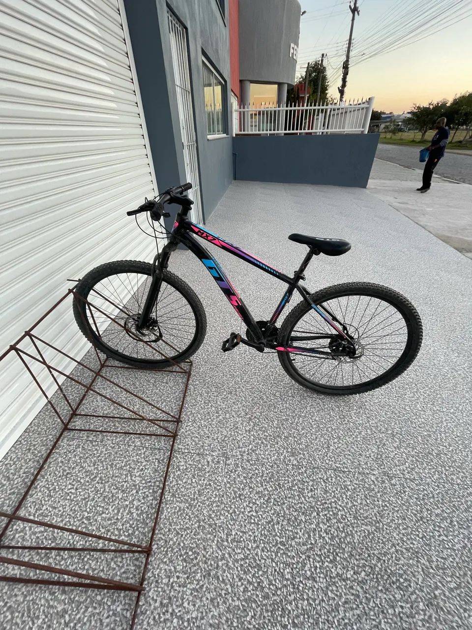 Bicicleta 29 em estado de nova - Foto 4