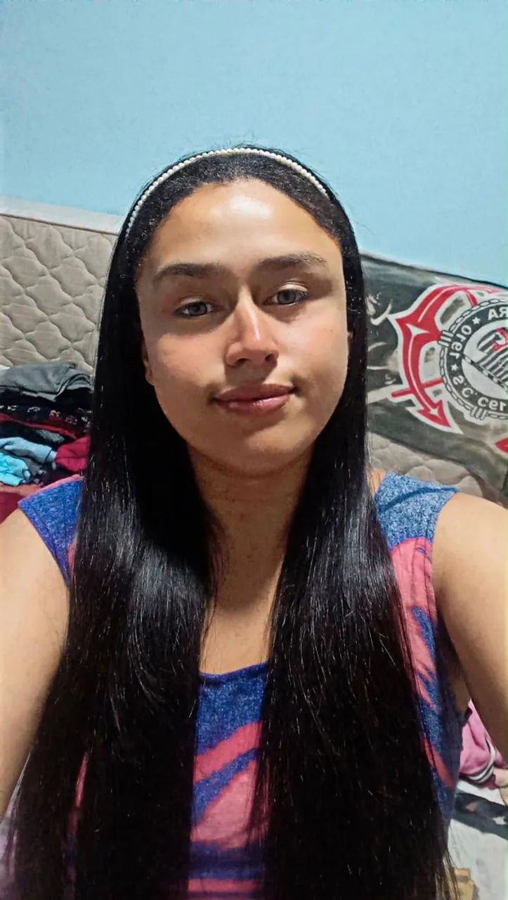 Faço serviços de limpeza, cuidadora de idosos e baba