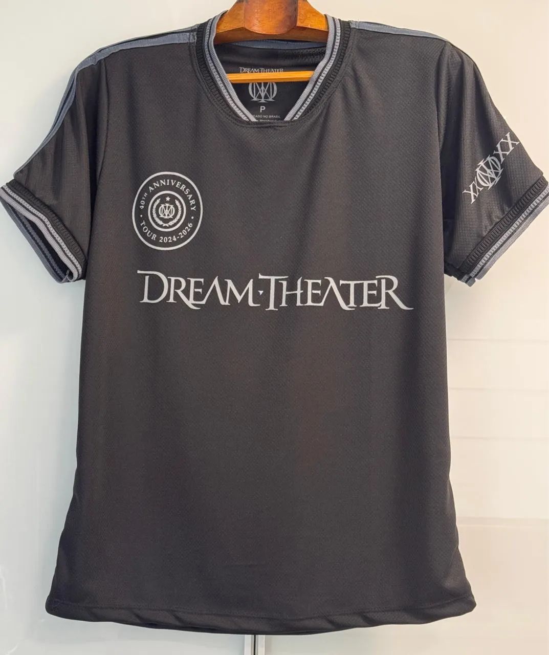DREAM THEATER 40th tour TシャツC Camisa oficial Dream Theater Tour de 40 anos - Roupas - Atiradores