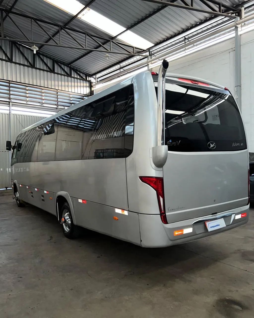 MICRO-ÔNIBUS MARCOPOLO VOLARE W8 2013