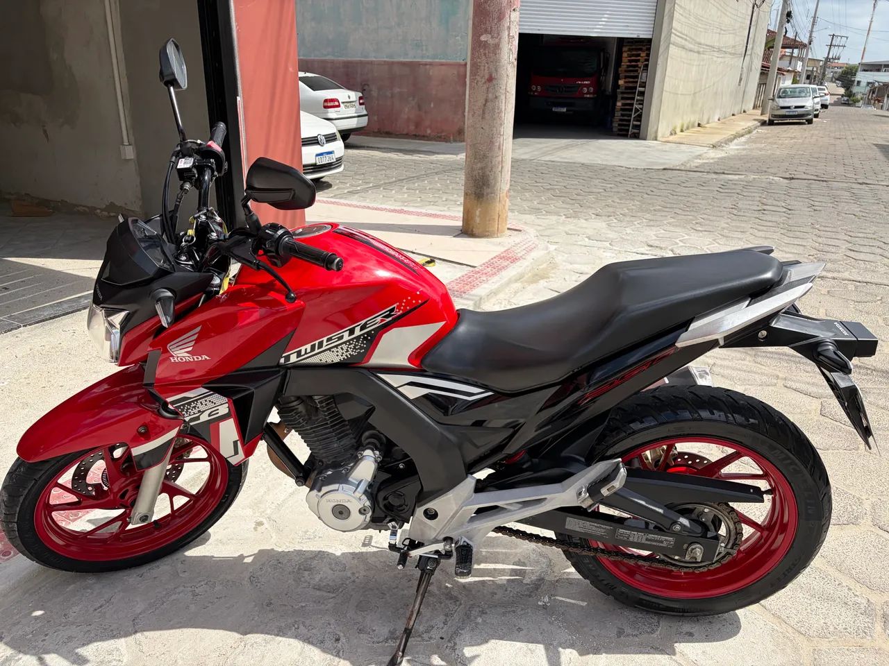 CB TWISTER 250f (ABS) - Foto 2