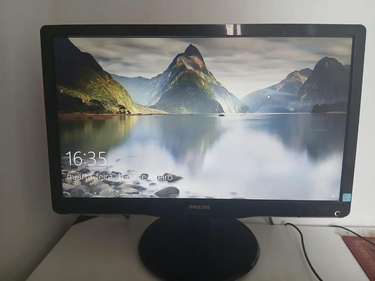 Monitor Philips, CPU STI,impressora 