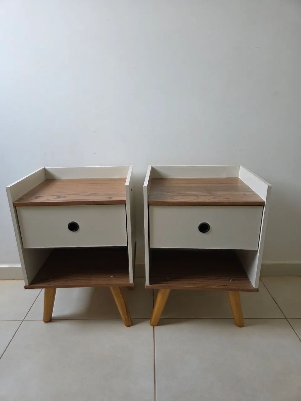 Mesa de cabeceira 