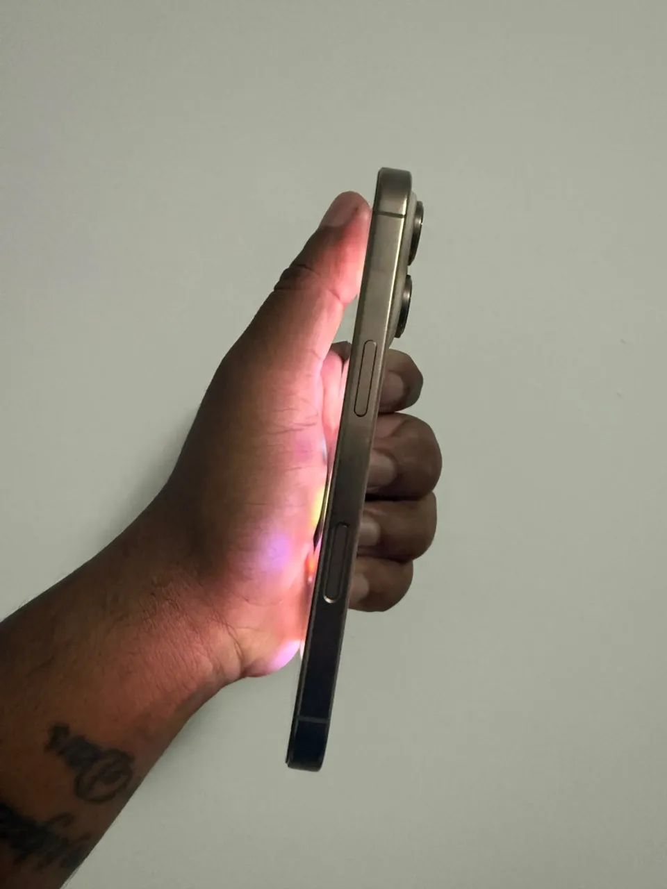 iPhone 16 pro 128 - Foto 3