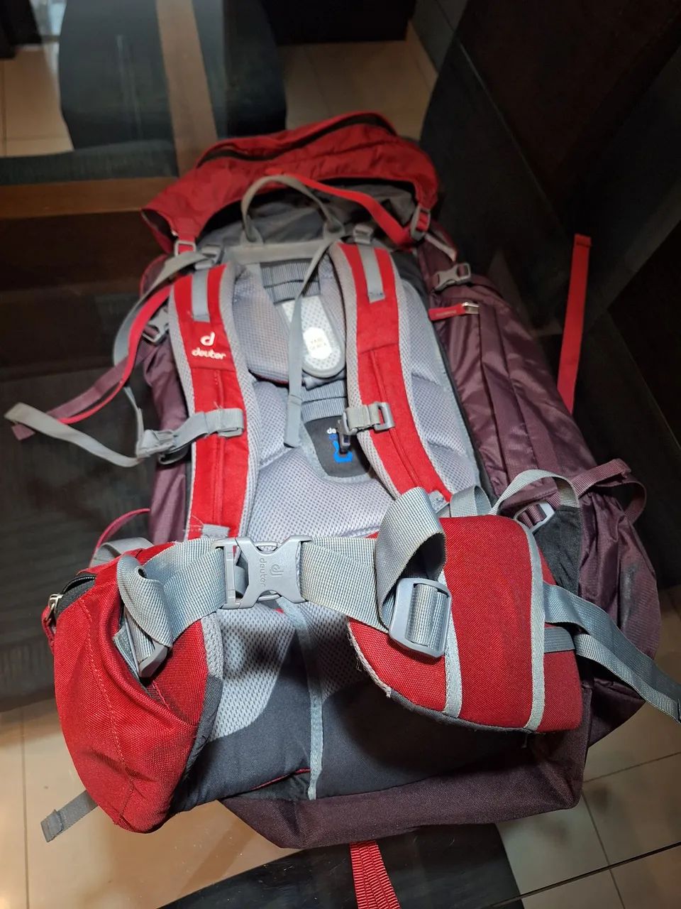 Mochila Cargueira Deuter Feminina Alpamayo SL 50 + 10L - Foto 4