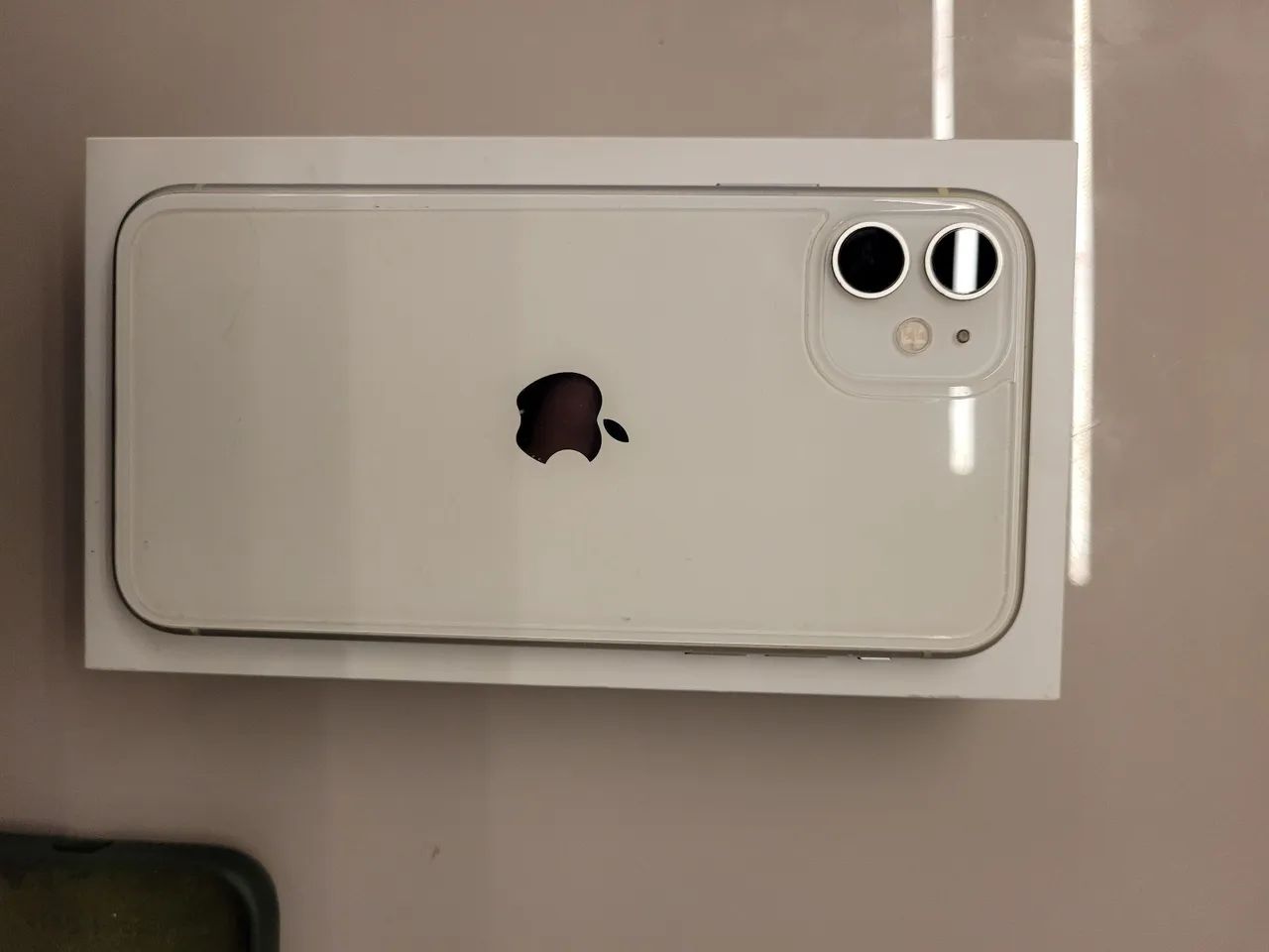 Iphone 11 64gb Branco - Foto 2