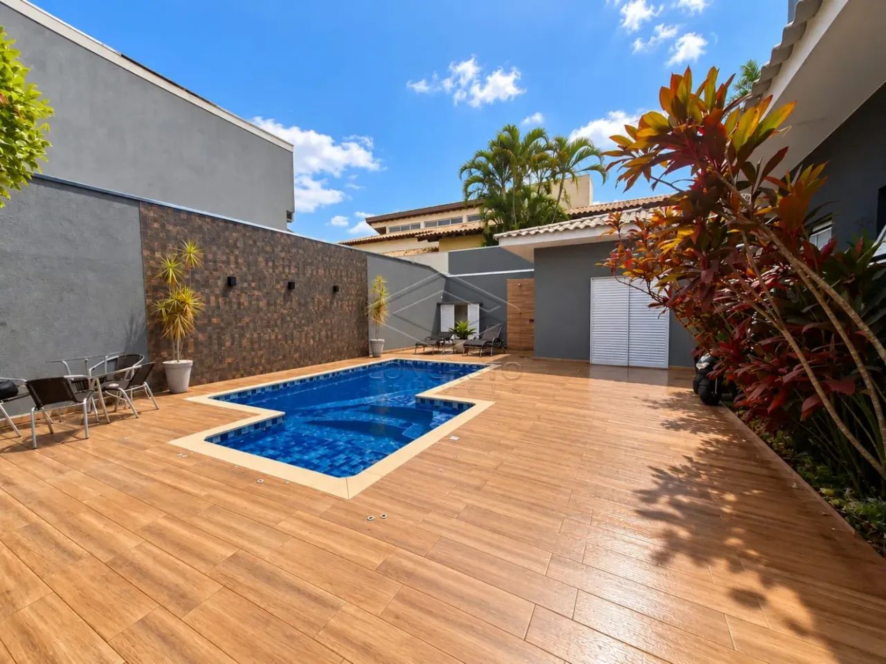 CONDOMÍNIO SAMAMBAIA | CASA TÉRREA NOVA COM 3 SUÍTES | BAURU-SP