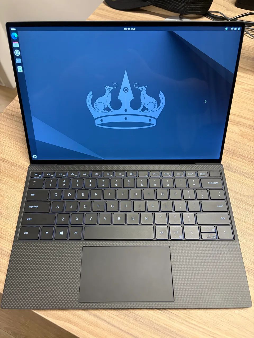 Dell xps 13 9300 4K タッチパネル Dell XPS 13 9300 13.3