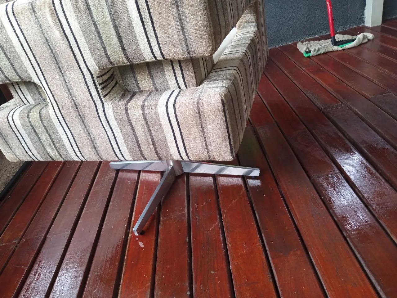 Poltrona conceito,precisa de reforma no tecido. - Foto 4