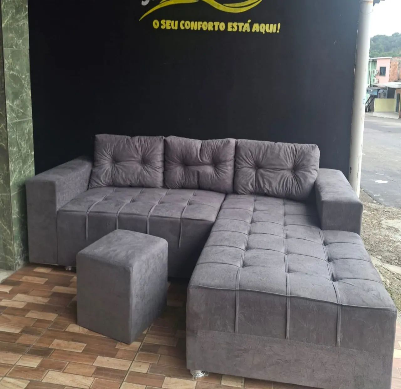 Sofá na Promoção com Puff - Foto 3