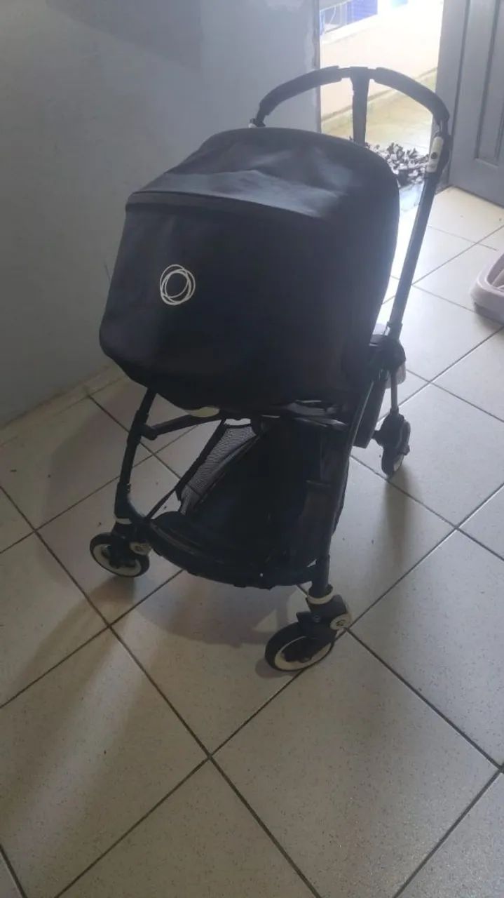 Carrinho de bebê com bebê conforto  - Foto 4