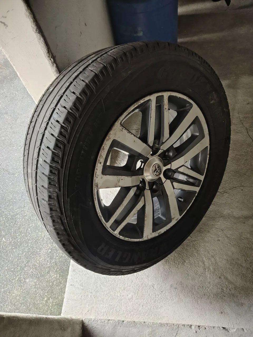 Roda de Hilux aro 18  - Foto 4