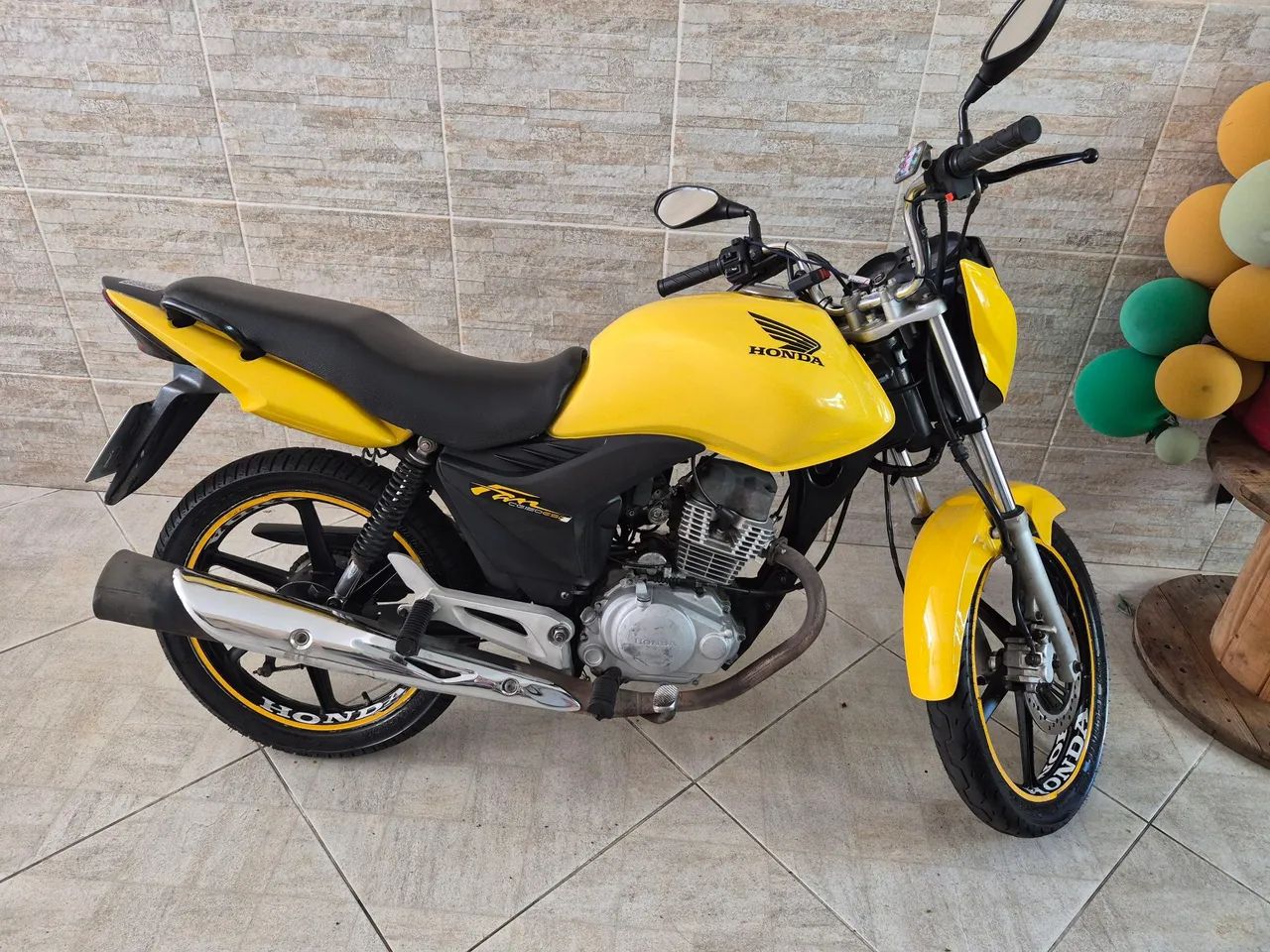 Vendo titan 150 2013 