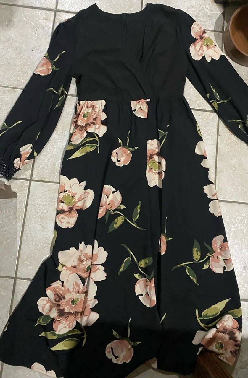Vestido lindo clássico decote V  - Foto 4