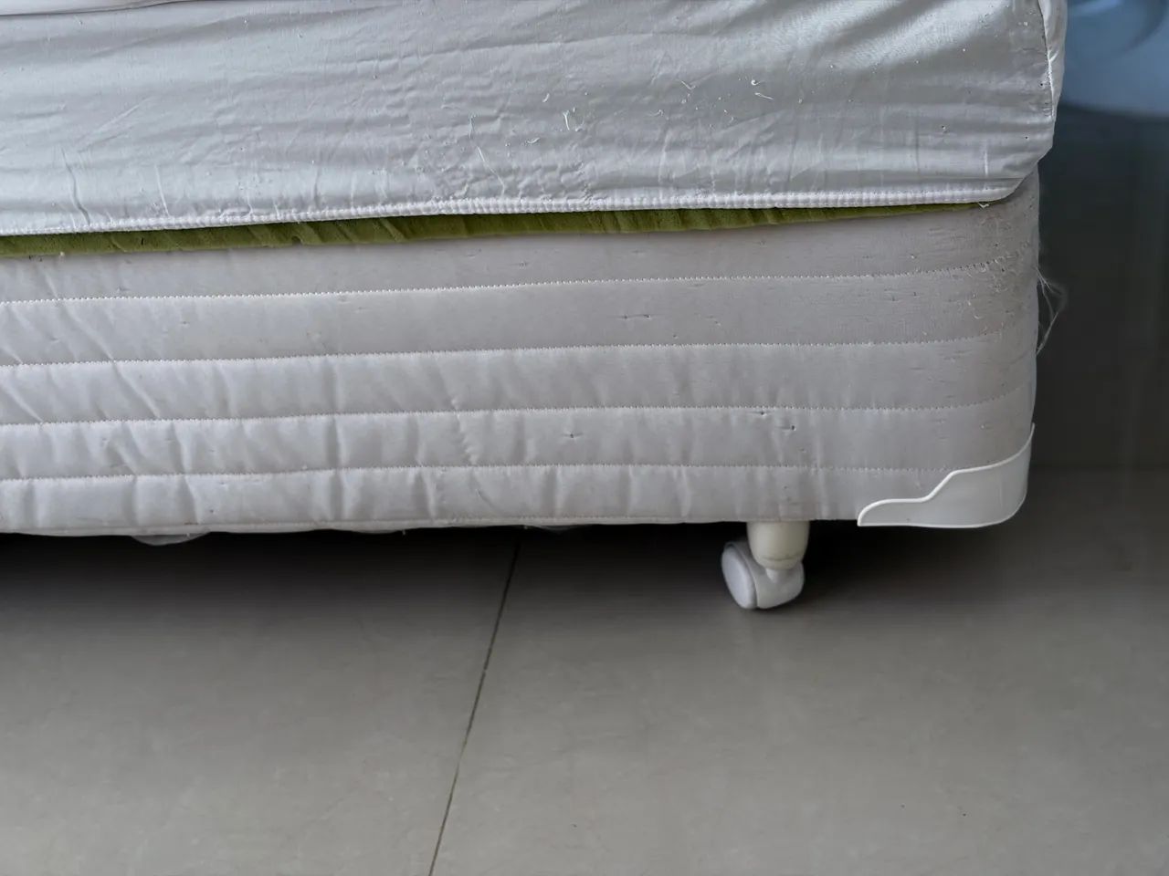 Cama box solteiro + espuma ortopédica
