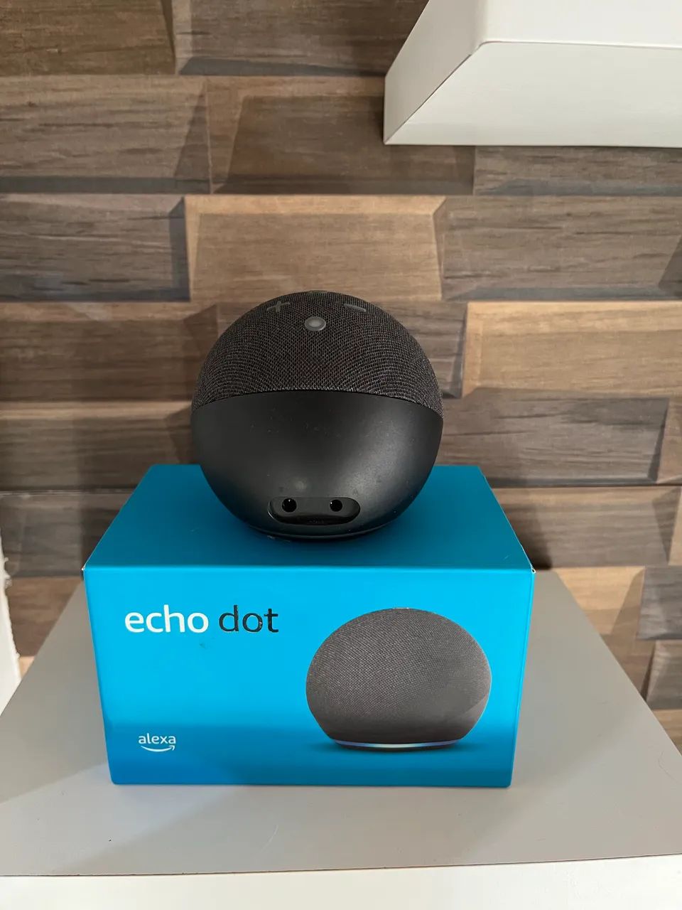 Echo Dot4 Alexia Amazon Bivolt cor Preta