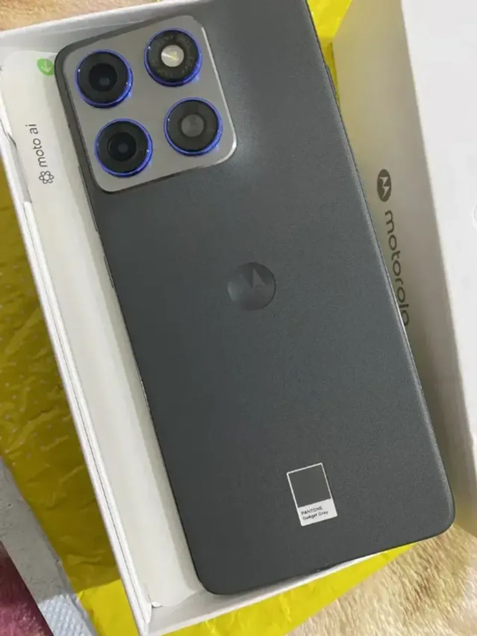 Motorola Edge 70 256gb - Cor Cinza - Foto 3