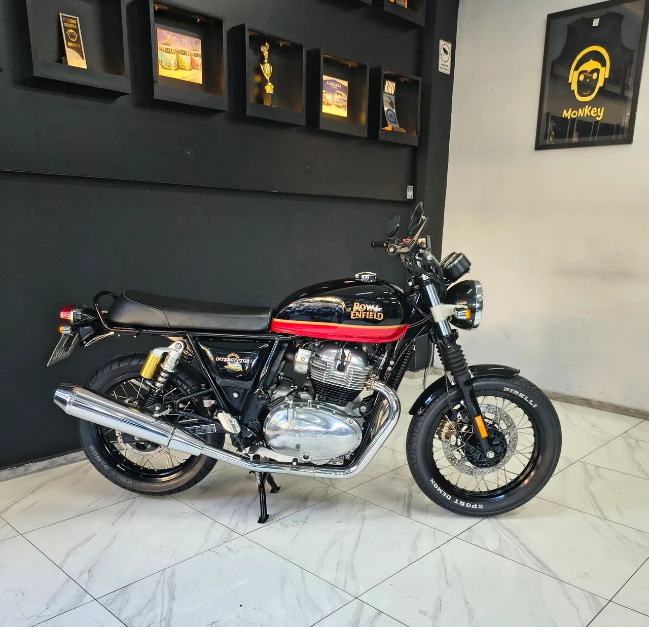 Royal Enfield Interceptor 650 Standard - Foto 3
