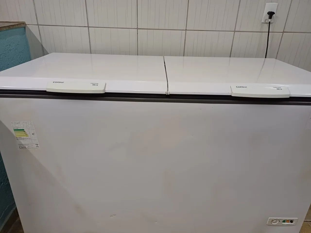 Vende-se Freezer