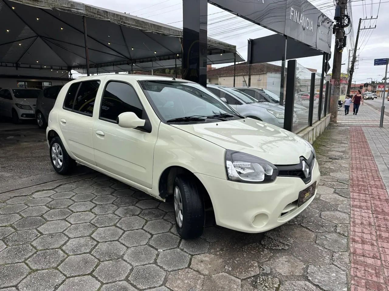 Renault Clio Rn/alize/expr./1.0 Hi-power 16V 5P 2016 - Foto 2