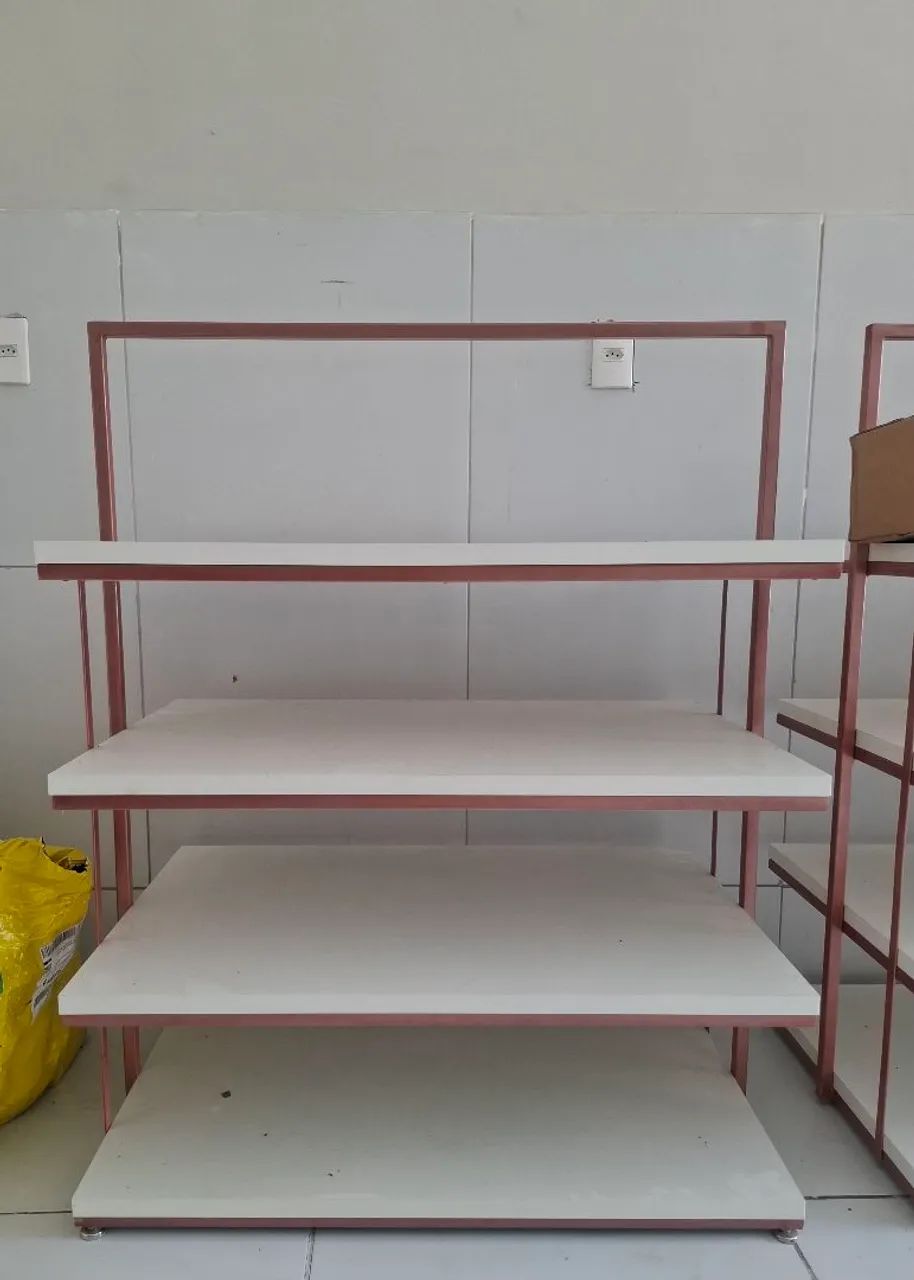ESTANTE ILHA PARA LOJA DE COSMÉTICOS  - Foto 2
